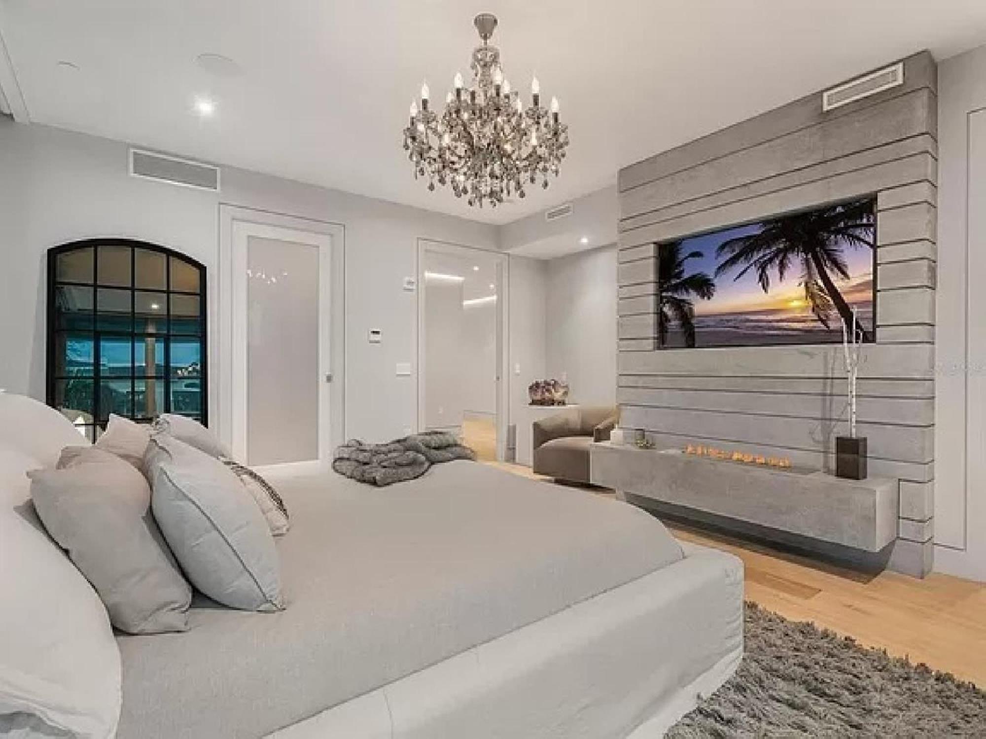 Apartment Modern Waterfront In *